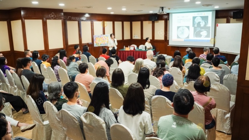 1-074912433.jpg 戴主任现场活动2.jpg